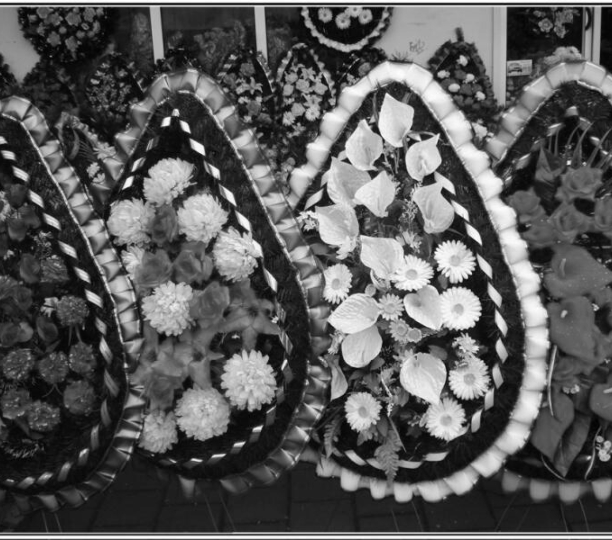 Какое значение имеют венки на церемонии прощания