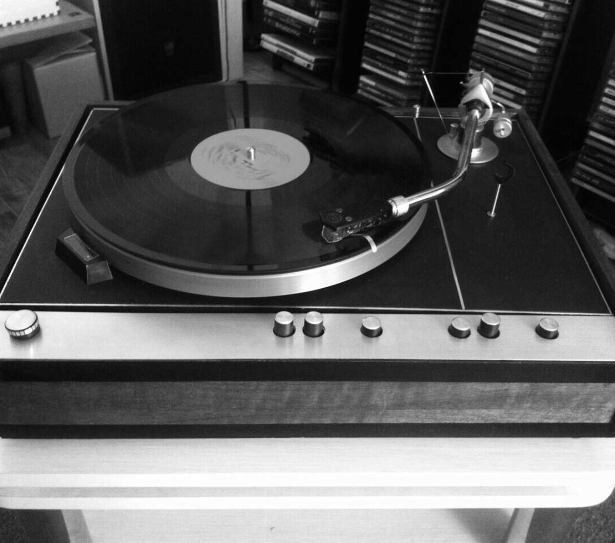 Новый способ хранения памяти о близких - виниловая пластинка из праха